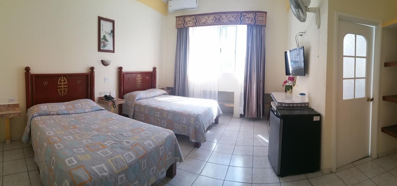 לה פז Hotel Pekin מראה חיצוני תמונה